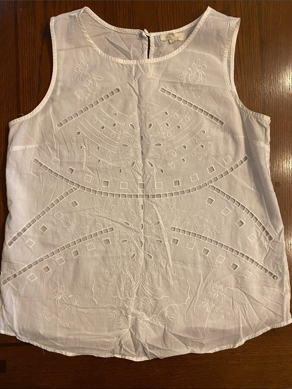 Adiva White Embroidered Sleeveless Camisole